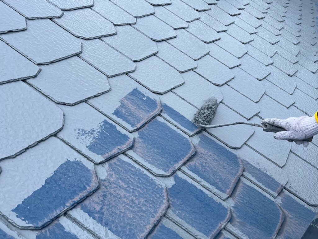 屋根塗装下塗り１回目